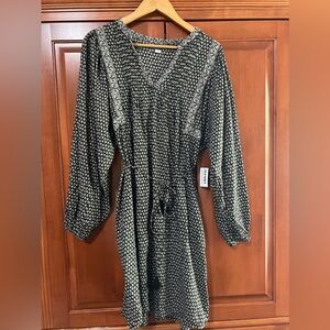 Old Navy Black and Crean Printed Dress Size Large NWT